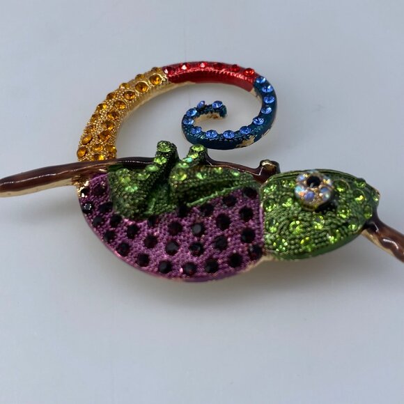 CHAMELEON BROOCH Pin Pendant Rhinestone Green Head Enamel Lizard Costume Jewelry - Picture 4 of 6